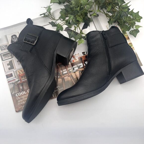 Clarks Mila Charm Black Leather Ankle Bootie Shoes Side Zip size 9.5 - Picture 1 of 7